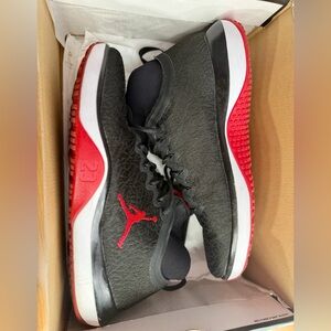 Jordan Men's Black and Red Athletic Sneakers